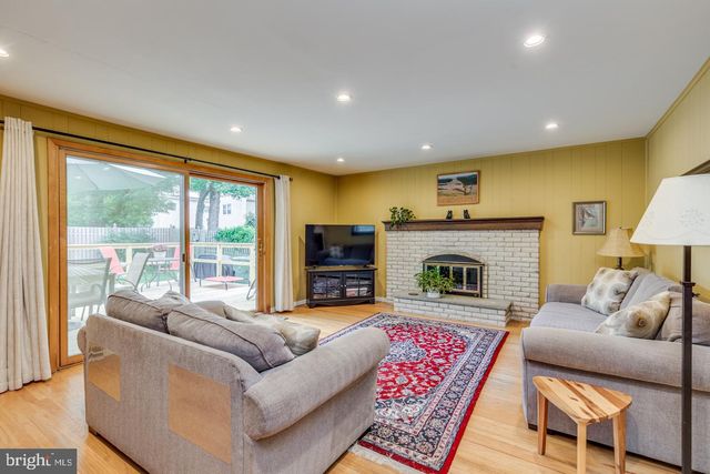 1113 SEA GULL LN, Cherry Hill, NJ 08003