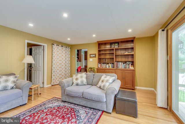 1113 SEA GULL LN, Cherry Hill, NJ 08003