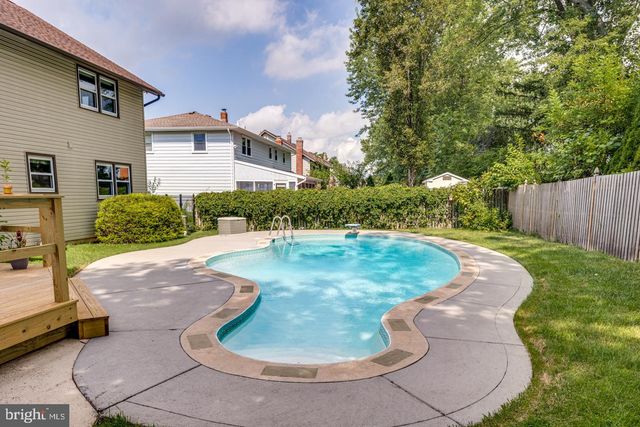 1113 SEA GULL LN, Cherry Hill, NJ 08003