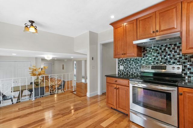 17 Churchill Rd, Winchester, MA 01890