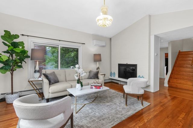 17 Churchill Rd, Winchester, MA 01890