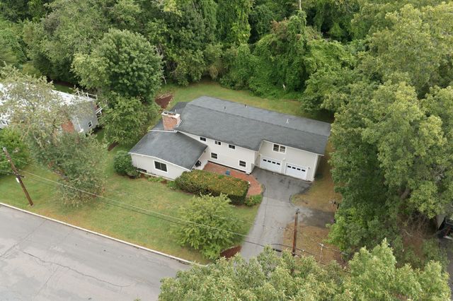 17 Churchill Rd, Winchester, MA 01890