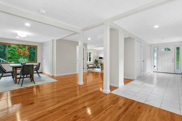 17 Churchill Rd, Winchester, MA 01890