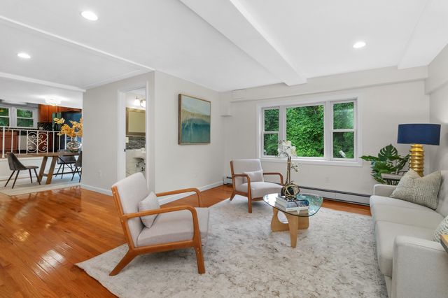 17 Churchill Rd, Winchester, MA 01890