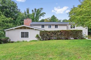 17 Churchill Rd, Winchester, MA 01890