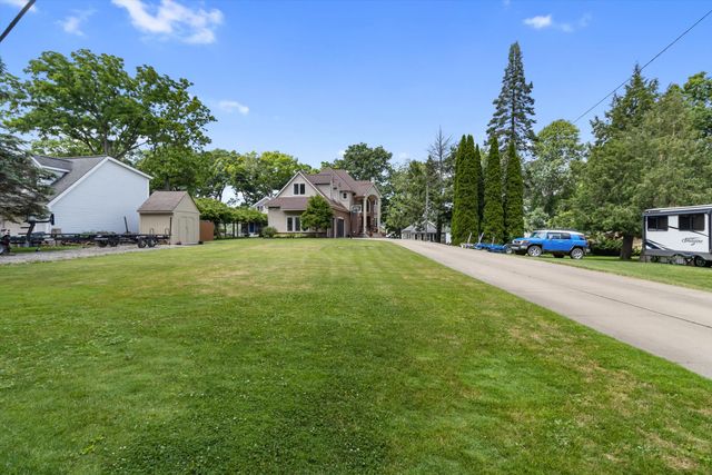 11556 Haylock, Davisburg, MI 48350