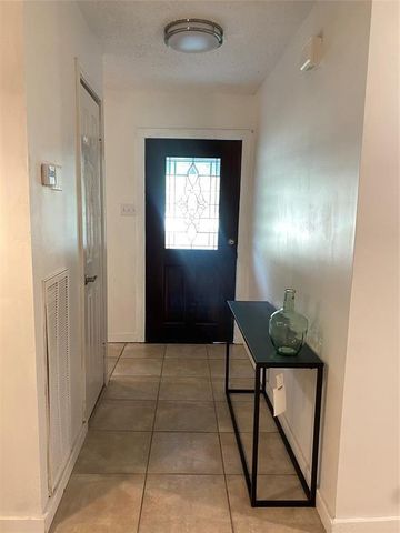 13 Canyon Oak Lane, The Woodlands, TX 77380