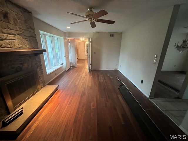 608 Agean Way, Ballwin, MO 63011