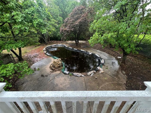 608 Agean Way, Ballwin, MO 63011
