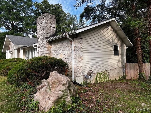 608 Agean Way, Ballwin, MO 63011