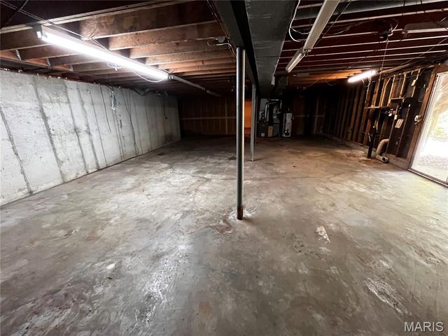 608 Agean Way, Ballwin, MO 63011