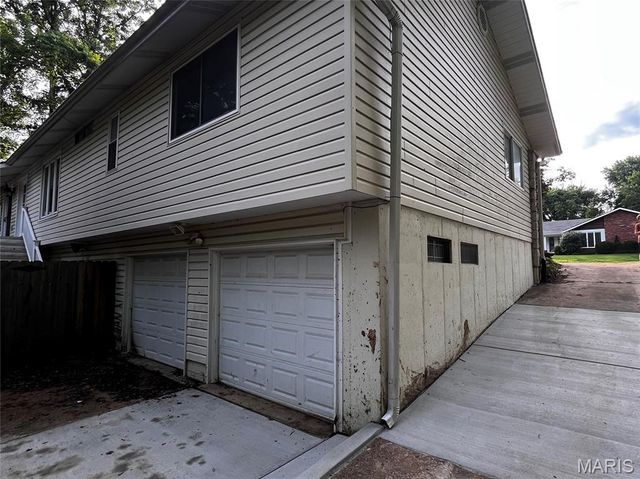 608 Agean Way, Ballwin, MO 63011