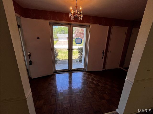608 Agean Way, Ballwin, MO 63011