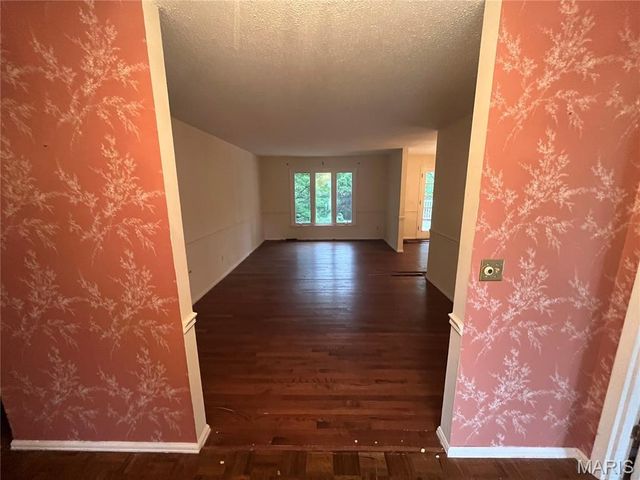 608 Agean Way, Ballwin, MO 63011