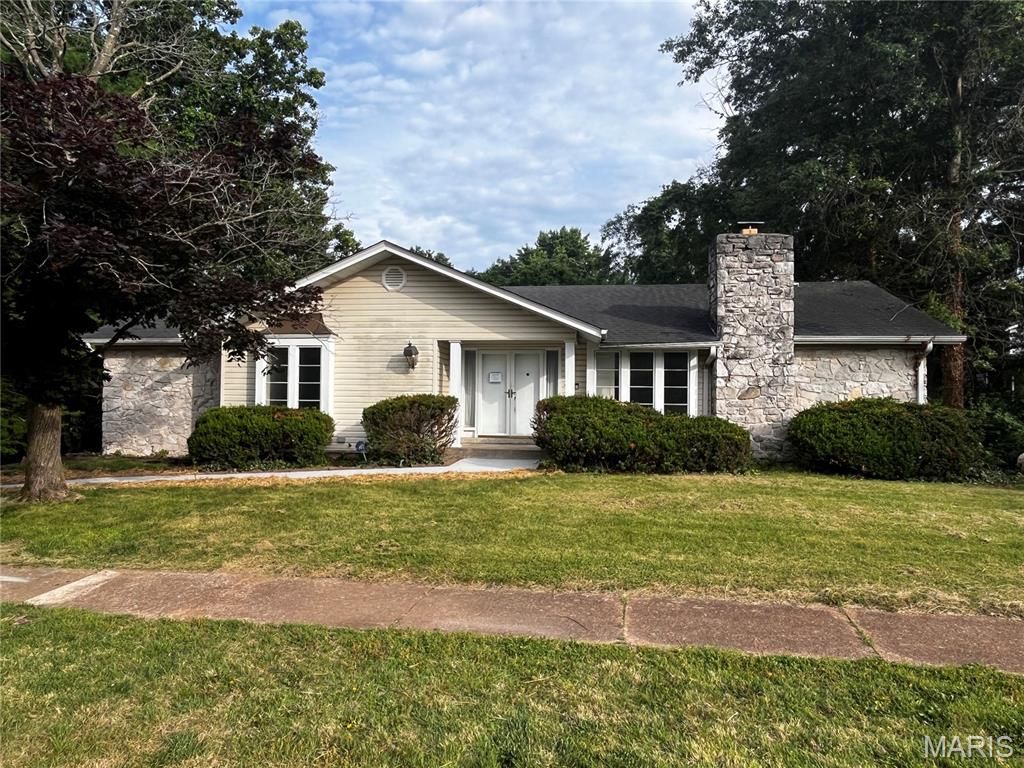 608 Agean Way, Ballwin, MO 63011