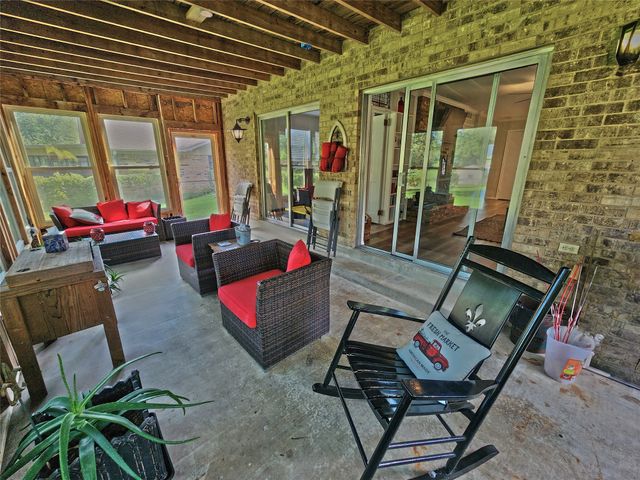 542 Wildewood Drive, Chandler, TX 75758