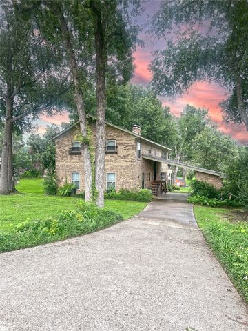 542 Wildewood Drive, Chandler, TX 75758