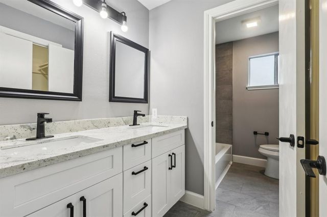4031 Rushcroft Drive, Houston, TX 77082