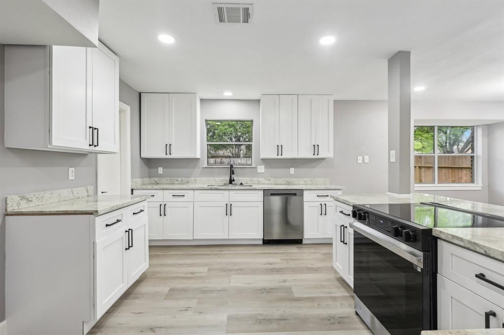 4031 Rushcroft Drive, Houston, TX 77082