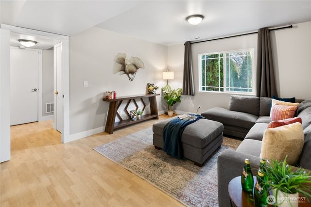 7112 55th Place NE, Marysville, WA 98270
