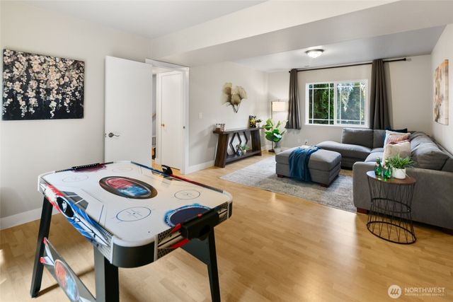 7112 55th Place NE, Marysville, WA 98270