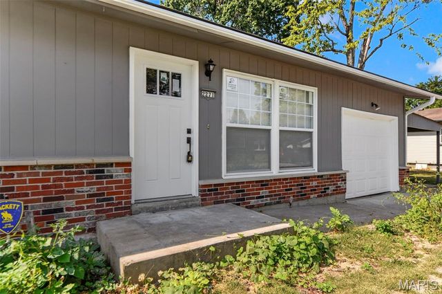 2271 Cessna Drive, Arnold, MO 63010