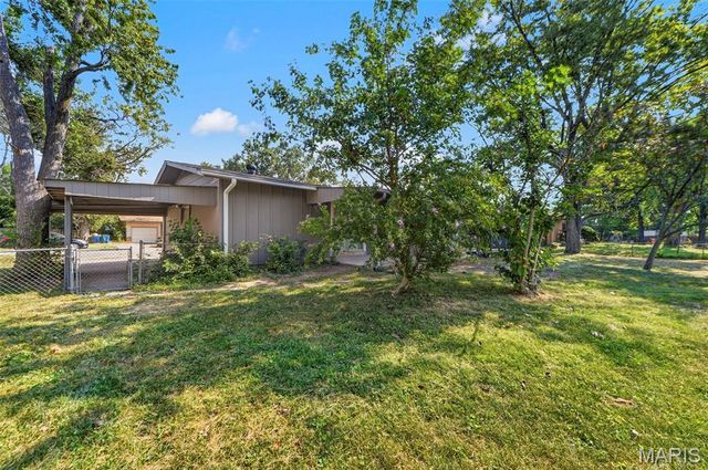 2271 Cessna Drive, Arnold, MO 63010