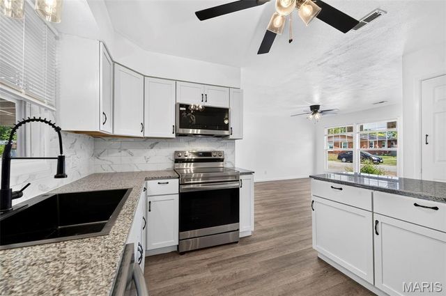 2271 Cessna Drive, Arnold, MO 63010