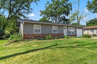 2271 Cessna Drive, Arnold, MO 63010