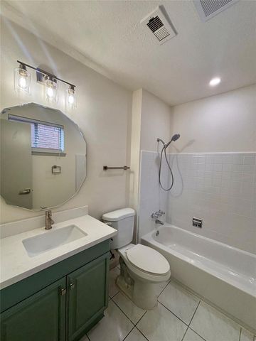 11026 Sandstone Street, Houston, TX 77072