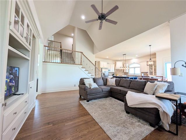 22218 W 57th Street, Shawnee, KS 66226