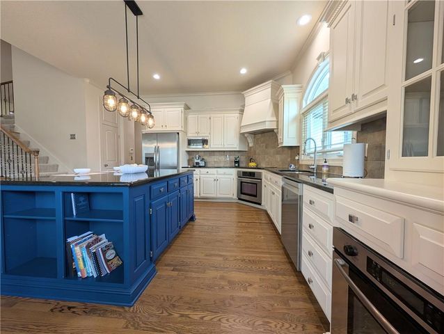 22218 W 57th Street, Shawnee, KS 66226