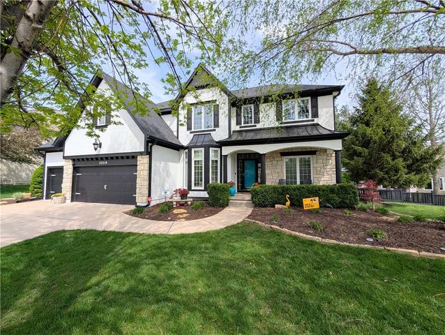 22218 W 57th Street, Shawnee, KS 66226