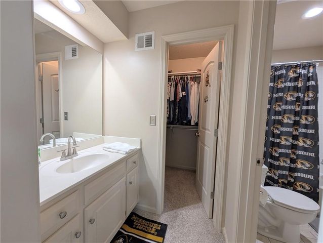22218 W 57th Street, Shawnee, KS 66226