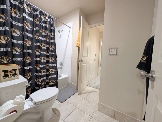 22218 W 57th Street, Shawnee, KS 66226