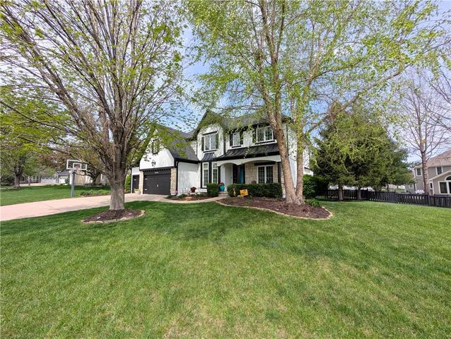 22218 W 57th Street, Shawnee, KS 66226