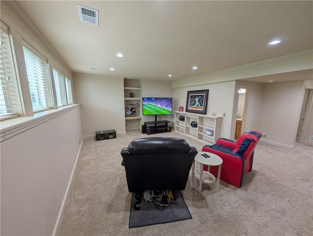 22218 W 57th Street, Shawnee, KS 66226