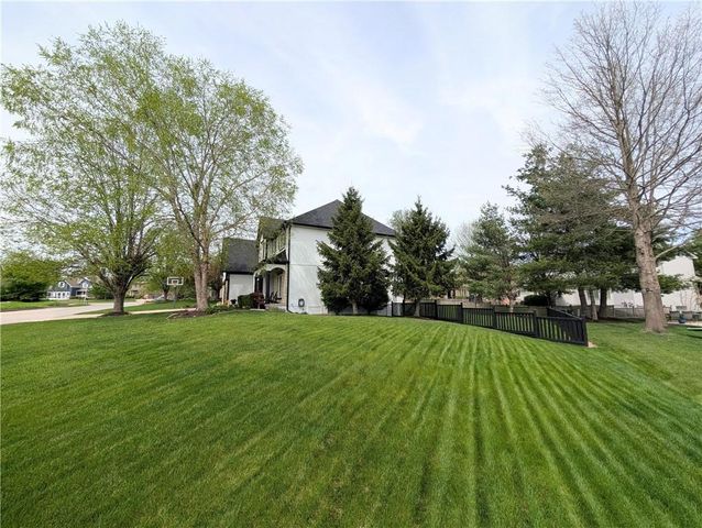 22218 W 57th Street, Shawnee, KS 66226