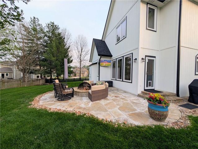 22218 W 57th Street, Shawnee, KS 66226