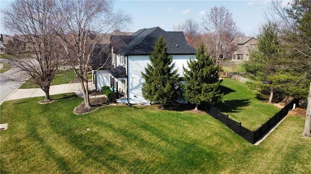 22218 W 57th Street, Shawnee, KS 66226