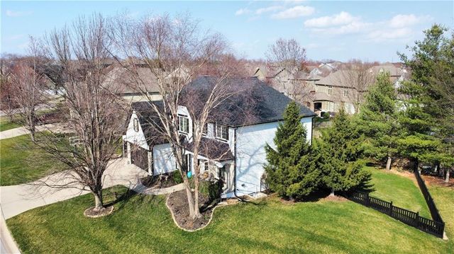 22218 W 57th Street, Shawnee, KS 66226
