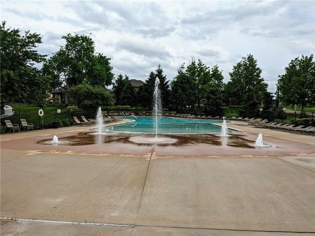 22218 W 57th Street, Shawnee, KS 66226