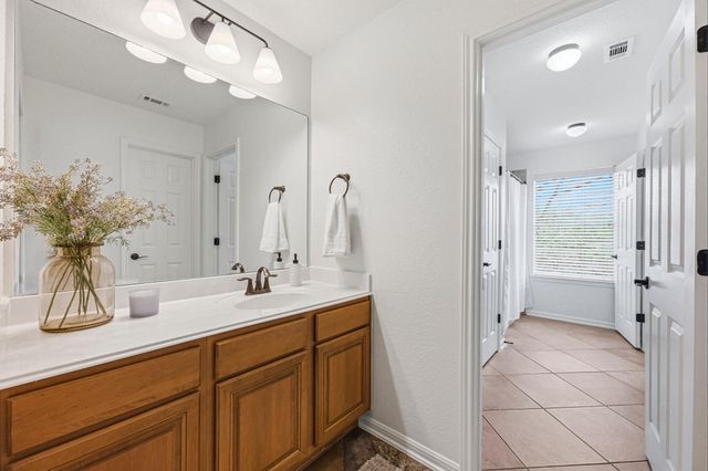 2128 Garlic Creek DR, Buda, TX 78610