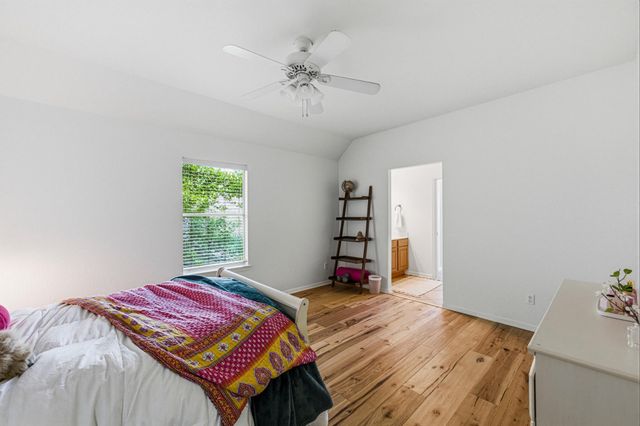 2128 Garlic Creek DR, Buda, TX 78610