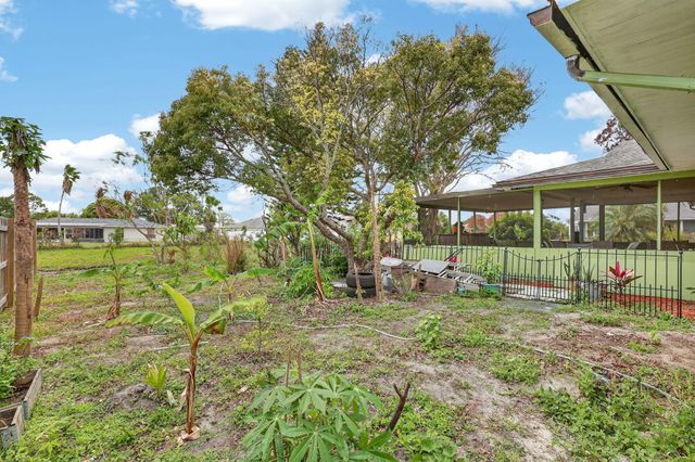 372 SW Carter Avenue, Port St. Lucie, Port St Lucie, FL 34983