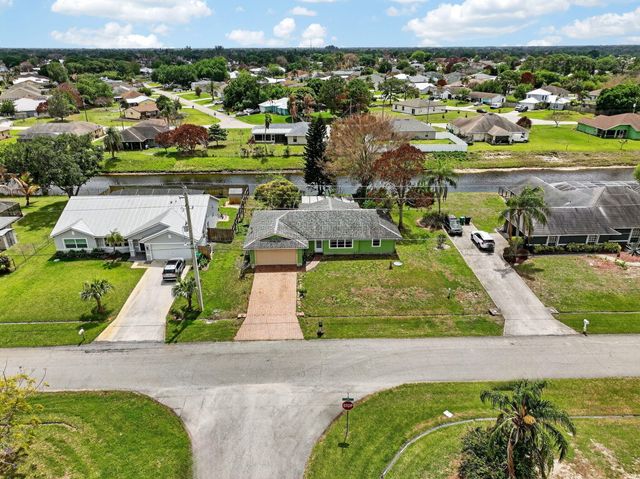 372 SW Carter Avenue, Port St. Lucie, Port St Lucie, FL 34983