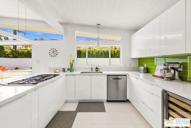 1877 S Navajo Drive, Palm Springs, CA 92264