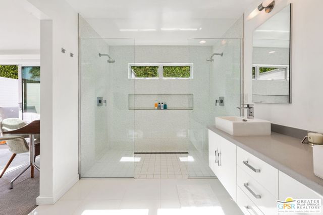 1877 S Navajo Drive, Palm Springs, CA 92264