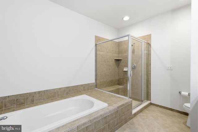 556 CARSON TER, Huntingdon Valley, PA 19006