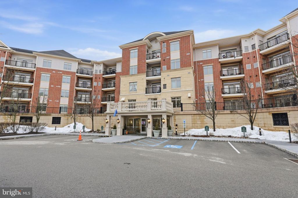 556 CARSON TER, Huntingdon Valley, PA 19006